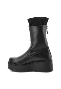 Czarne Botki Maciejka Stylowe Buty Damskie Na Platformie. Okazja: na co dzień. Kolor: czarny. Materiał: skóra. Szerokość cholewki: normalna. Obcas: na platformie. Styl: elegancki #4