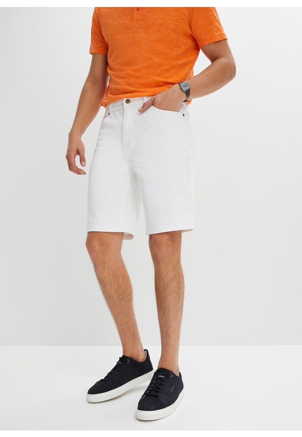 bonprix - Bermudy ze stretchem, classic fit. Stan: podwyższony. Kolor: biały