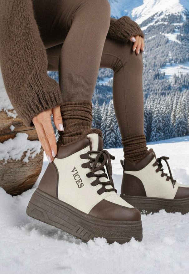 Born2be - Beżowo-Brązowe Sneakersy na Platformie Ocieplane Futrem Leanelitia. Okazja: na co dzień. Kolor: beżowy. Materiał: futro. Wzór: napisy, aplikacja. Obcas: na platformie