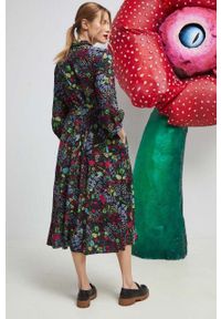 medicine - Medicine sukienka kolor multicolor midi rozkloszowana. Materiał: tkanina. Typ sukienki: rozkloszowane. Długość: midi #4