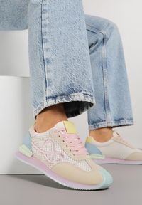 Renee - Różowe Sneakersy z Geometrycznym Wzorem Dawnfallow. Okazja: na co dzień. Kolor: różowy. Materiał: jeans. Wzór: geometria #1