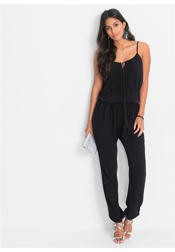 bonprix - Kombinezon ze strukturalnej wiskozy. Kolor: czarny. Materiał: wiskoza, koronka. Długość rękawa: na ramiączkach. Wzór: koronka