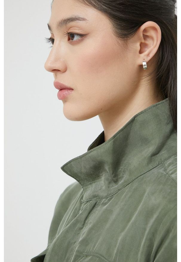 Superdry kurtka damska kolor zielony przejściowa. Okazja: na co dzień. Kolor: zielony. Styl: casual
