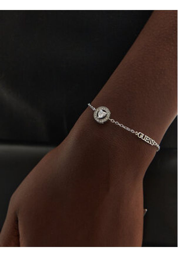 Guess Bransoletka JUBB04 668JW Srebrny. Materiał: metalowe. Kolor: srebrny