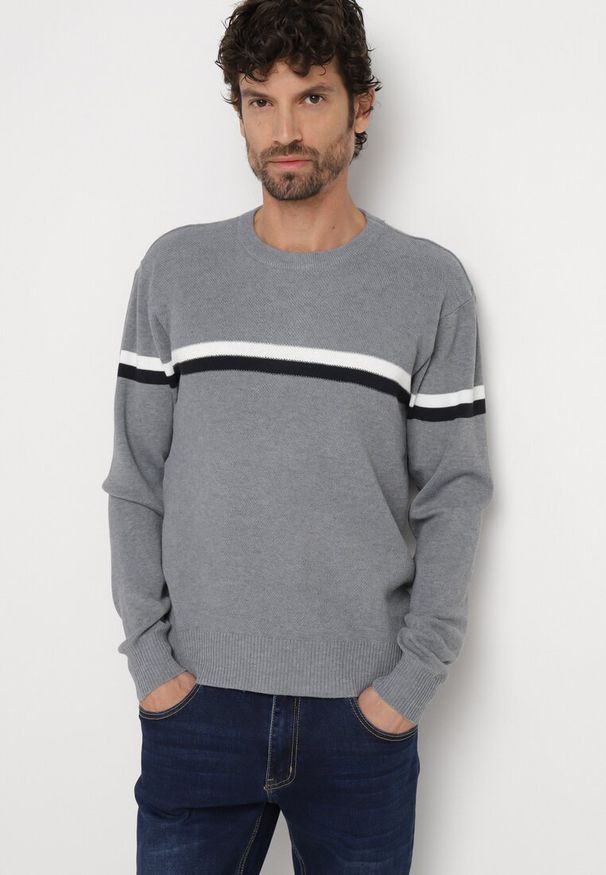 Born2be - Jasnoszary Sweter z Wełną i Paskami Sailissa. Kolor: szary. Materiał: wełna. Wzór: paski. Styl: elegancki