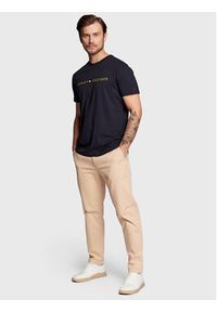 TOMMY HILFIGER - Tommy Hilfiger T-Shirt Cn SS Logo UM0UM01434 Granatowy Regular Fit. Kolor: niebieski. Materiał: bawełna #5