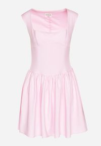 Born2be - Różowa Rozkloszowana Sukienka Ozdobiona Kwadratowym Dekoltem Halelira. Okazja: na co dzień. Typ kołnierza: dekolt kwadratowy. Kolor: różowy. Wzór: aplikacja. Typ sukienki: rozkloszowane, proste. Styl: klasyczny, casual, elegancki #6