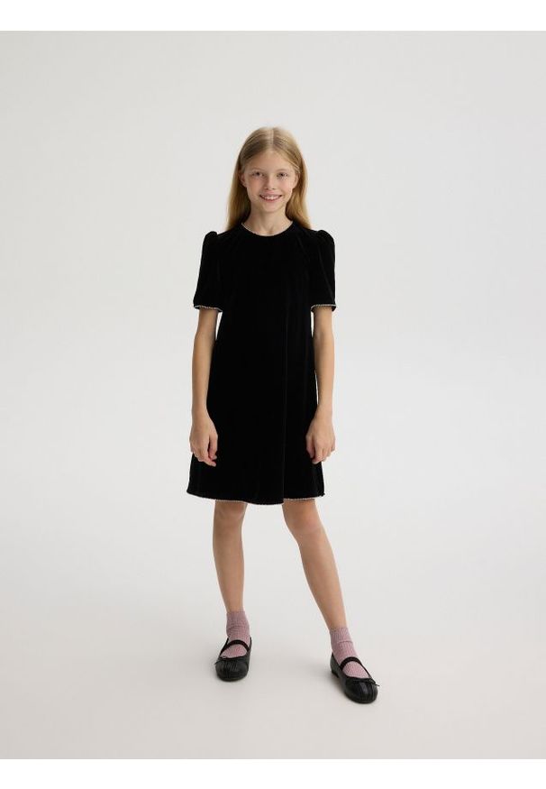 Reserved - Welurowa sukienka - czarny. Kolor: czarny. Materiał: welur