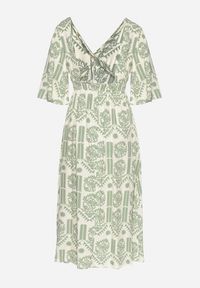 Born2be - Zielono-Kremowa Sukienka Wiskozowa Rozkloszowana z Odkrytymi Plecami w Print Boho Turaisa. Okazja: na co dzień. Typ kołnierza: dekolt w kształcie V. Kolor: zielony. Materiał: wiskoza. Długość rękawa: długi rękaw. Wzór: nadruk. Typ sukienki: rozkloszowane, proste. Styl: boho #7