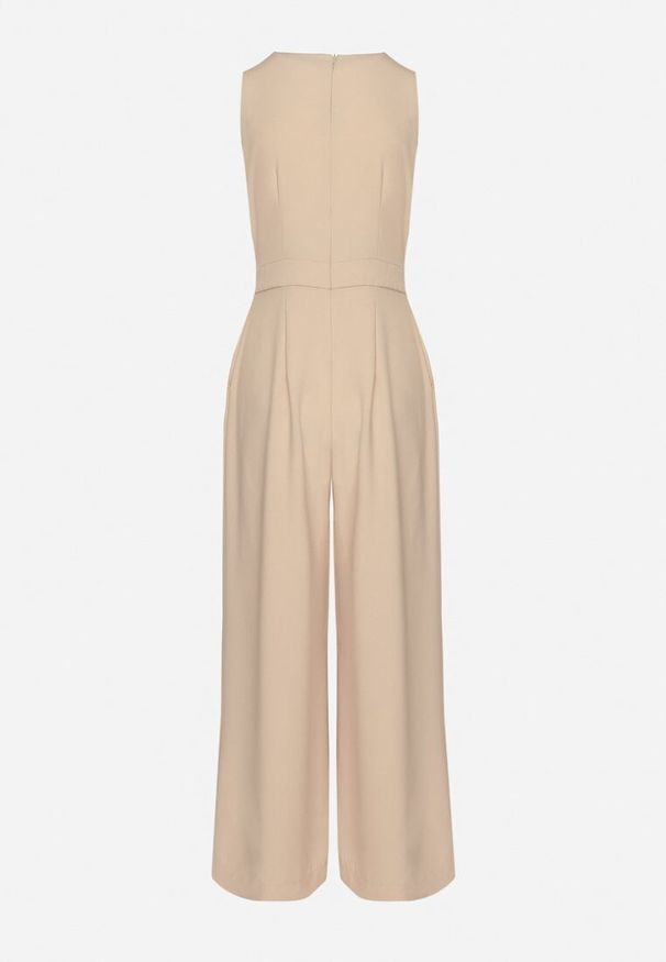 Born2be - Beżowy Kombinezon Bez Rękawów z Szerokimi Nogawkami i Kieszeniami Veleldia. Kolor: beżowy. Długość rękawa: bez rękawów. Styl: klasyczny, elegancki