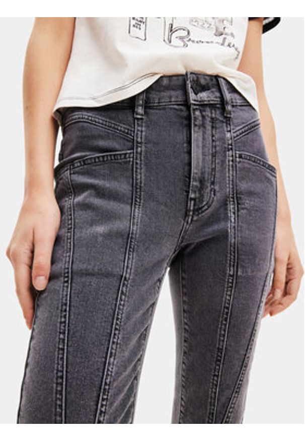 Desigual Jeansy 23WWDD91 Szary Slim Fit. Kolor: szary
