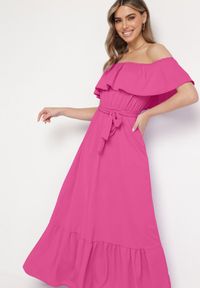 Born2be - Różowa Sukienka o Rozkloszowanym Fasonie z Hiszpańskim Dekoltem i Materiałowym Paskiem Nacara. Okazja: na co dzień. Kolor: różowy. Materiał: materiał. Długość rękawa: krótki rękaw. Sezon: lato. Typ sukienki: proste. Styl: casual #1