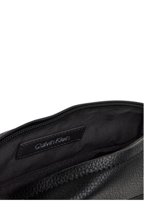 Calvin Klein Saszetka Ck Must Camera Bag K50K512885 Czarny. Kolor: czarny. Materiał: skóra
