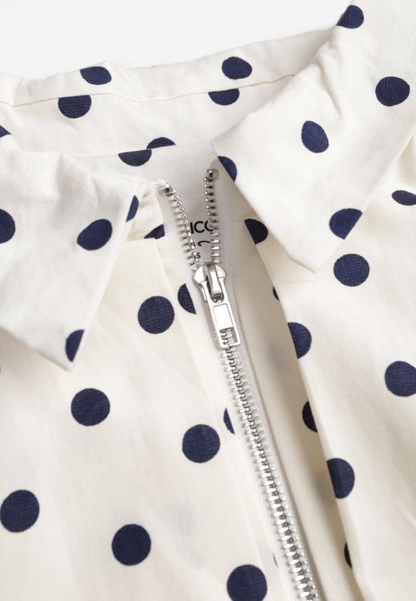 Born2be - Jasnobeżowa Bluza w Groszki z Wiskozą o Nietoperzowym Kroju z Kołnierzykiem Rayo. Okazja: na co dzień, do pracy. Kolor: beżowy. Materiał: wiskoza. Wzór: grochy. Styl: casual, elegancki, retro