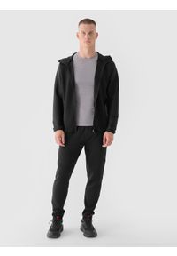 4f - 4F Spodnie treningowe szybkoschnące męskie 4F x Robert Lewandowski - czarne L. Kolor: czarny. Materiał: dzianina, poliester, materiał, włókno, elastan. Wzór: jednolity, ze splotem. Sport: fitness #1