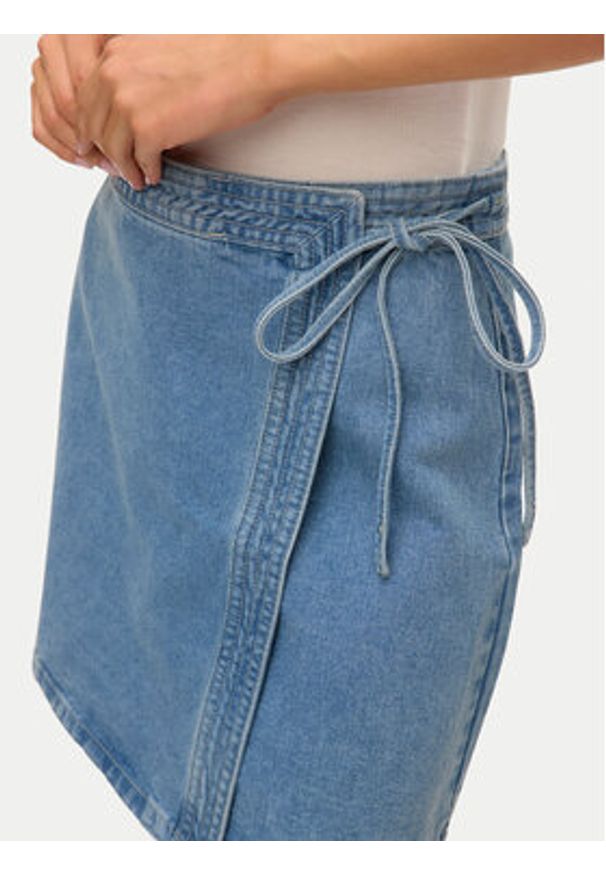 Vero Moda Spódnica jeansowa Liza 10332535 Niebieski Regular Fit. Kolor: niebieski. Materiał: bawełna