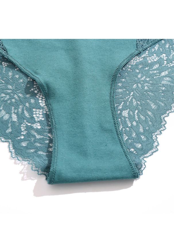 Intica - Figi koronkowe eleganckie z delikatnego materiału Charmaine. Kolor: biały. Materiał: koronka, materiał. Wzór: koronka