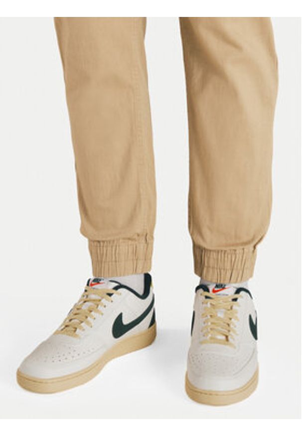 Nike Sneakersy FD0320-133 Biały. Kolor: biały. Materiał: syntetyk