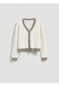 Reserved - Kardigan z kontrastowymi wstawkami - kremowy. Kolor: kremowy. Materiał: dzianina, wełna. Wzór: gładki #1