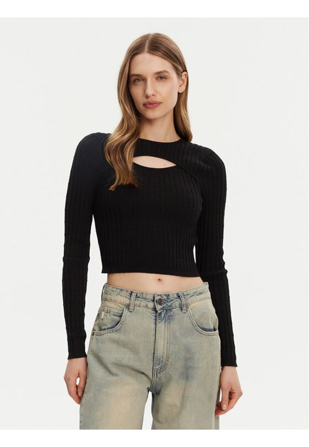 only - ONLY Sweter Meddi 15339582 Czarny Cropped Fit. Kolor: czarny. Materiał: wiskoza