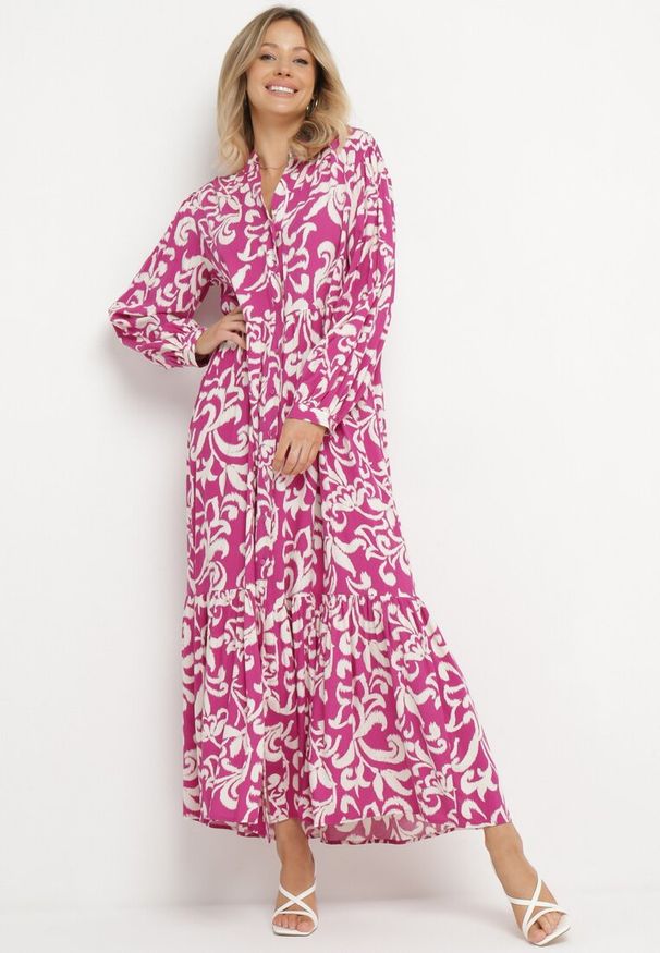 Born2be - Fuksjowa Wiskozowa Sukienka Maxi z Falbanką Rozkloszowana w Ornamentalny Wzór Keirrasa. Kolor: różowy. Materiał: wiskoza. Styl: elegancki. Długość: maxi