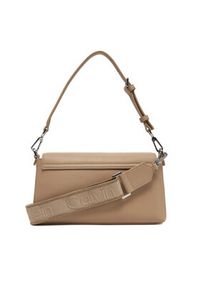 Calvin Klein Torebka Ck Must Convertible Shoulder Bag K60K612902 Beżowy. Kolor: beżowy. Materiał: skórzane