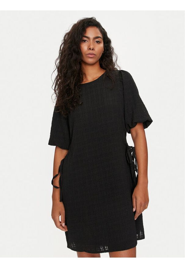 Noisy may - Noisy May Sukienka letnia Lavie 27030281 Czarny Regular Fit. Kolor: czarny. Materiał: syntetyk. Sezon: lato