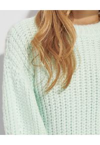 JOANNA MUZYK - Miętowy sweter z bufiastymi rękawami Karina. Kolor: zielony