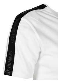 Les Hommes T-shirt | LF224100-0700-1009 | Round Neck | Mężczyzna | Biały. Okazja: na co dzień. Kolor: biały. Materiał: bawełna. Wzór: aplikacja. Styl: casual #6