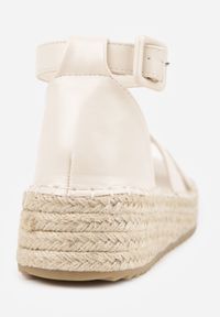 Born2be - Beżowe Sandały VICES na Grubej Plecionej Podeszwie Meztora. Okazja: na co dzień. Zapięcie: sprzączka. Kolor: beżowy. Wzór: ażurowy. Sezon: lato. Styl: casual, klasyczny, elegancki #8