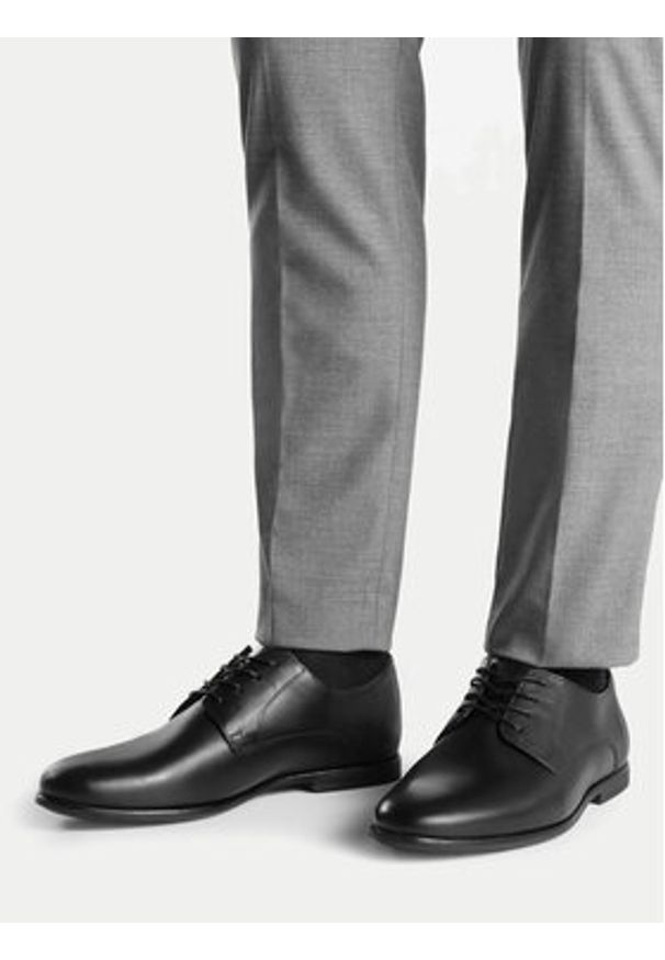 Lasocki Półbuty KONGO-12 MI08 Czarny. Kolor: czarny. Materiał: skóra