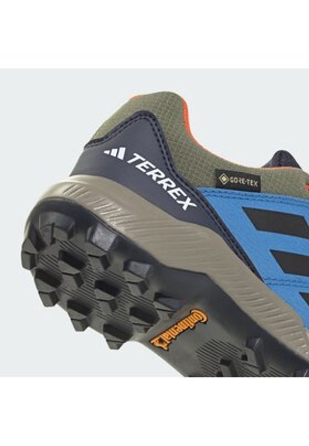Adidas - adidas Trekkingi Terrex Gore-Tex JR9073 Khaki. Kolor: brązowy. Materiał: materiał. Technologia: Gore-Tex. Model: Adidas Terrex. Sport: turystyka piesza