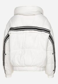 Born2be - Biała Pikowana Kurtka o Kroju Oversize ze Ściągaczem i Kieszeniami Zinnova. Okazja: na co dzień. Kolor: biały. Materiał: jeans. Długość rękawa: długi rękaw. Długość: długie. Styl: casual, klasyczny, elegancki #4