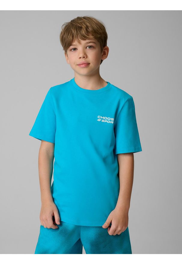 4f - 4F T-shirt regular z nadrukiem chłopięcy - niebieski 140 (9-10 lat). Okazja: na uczelnię, na co dzień. Kolor: niebieski. Materiał: materiał. Wzór: nadruk. Sezon: lato. Styl: sportowy, casual