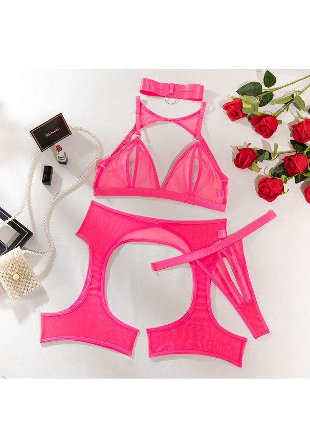 Intica - Komplet bielizny z wycięciami na romantyczne wieczory Bristol. Kolor: różowy. Materiał: materiał