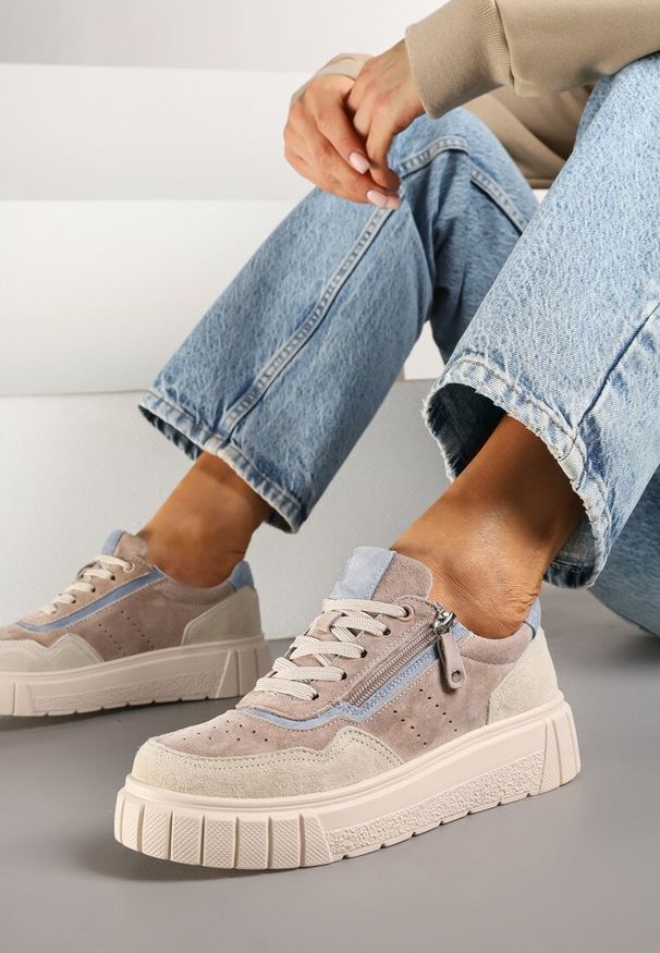 Renee - Beżowo-Niebieski Streetwearowe Sneakersy ze Skóry Naturalnej z Ozdobnym Suwakiem Eleavenna. Okazja: na co dzień. Zapięcie: sznurówki. Kolor: beżowy. Materiał: skóra. Obcas: na obcasie. Wysokość obcasa: niski