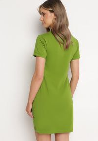 Born2be - Zielona Bawełniana Sukienka T-shirtowa o Dopasowanym Kroju Maristar. Okazja: na co dzień. Kolor: zielony. Materiał: bawełna. Długość rękawa: krótki rękaw. Typ sukienki: dopasowane. Styl: casual, elegancki #2