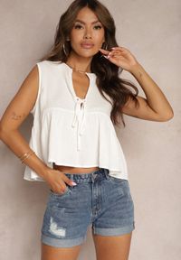 Renee - Niebieskie Casualowe Szorty Jeansowe z Bawełny Ozdobione Przetarciami Anabea. Okazja: na co dzień. Kolor: niebieski. Materiał: bawełna, jeans. Wzór: aplikacja. Styl: casual