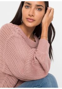 bonprix - Sweter oversize w ażurowy wzór. Kolor: różowy. Wzór: ażurowy