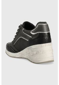Mustang sneakersy kolor czarny 1319309-9. Nosek buta: okrągły. Zapięcie: sznurówki. Kolor: czarny. Materiał: guma. Obcas: na koturnie #3