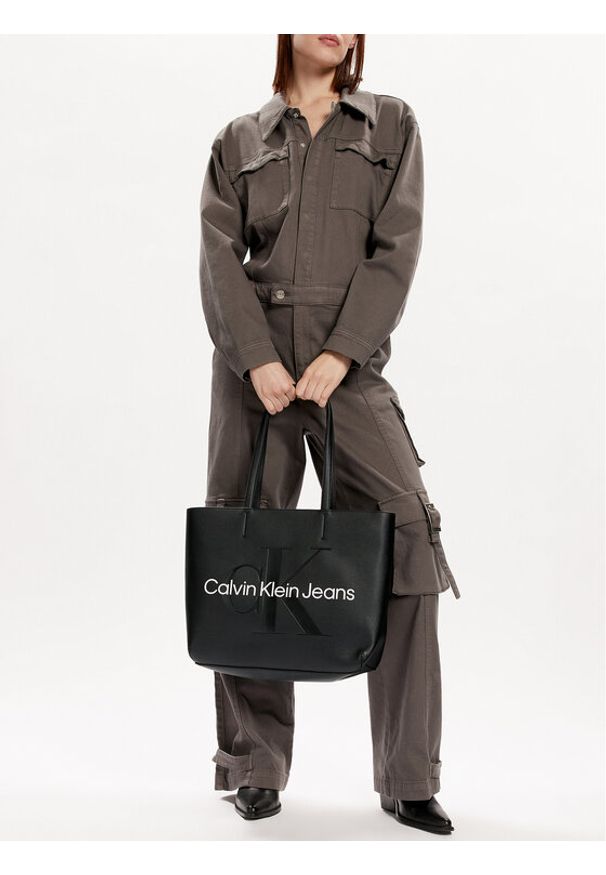 Calvin Klein Jeans Torebka Sculpted Shopper29 Mono K60K610276 Czarny. Kolor: czarny. Materiał: skórzane