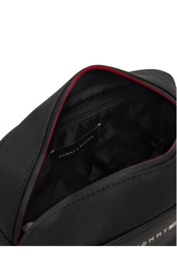 TOMMY HILFIGER - Tommy Hilfiger Kosmetyczka Th Foundation Washbag AM0AM13747 Czarny. Kolor: czarny. Materiał: skóra