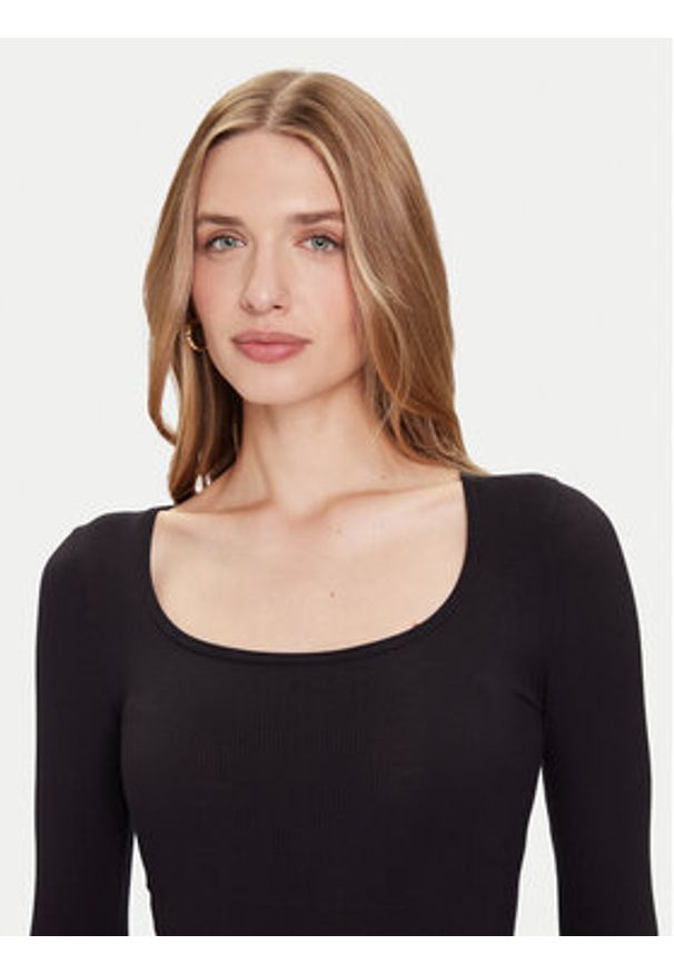 Guess Sukienka codzienna O5BK03 KCDA2 Czarny Slim Fit. Okazja: na co dzień. Kolor: czarny. Typ sukienki: proste. Styl: casual