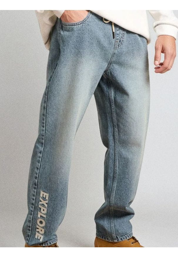 Sinsay - Jeansy jogger - zielony. Kolor: zielony