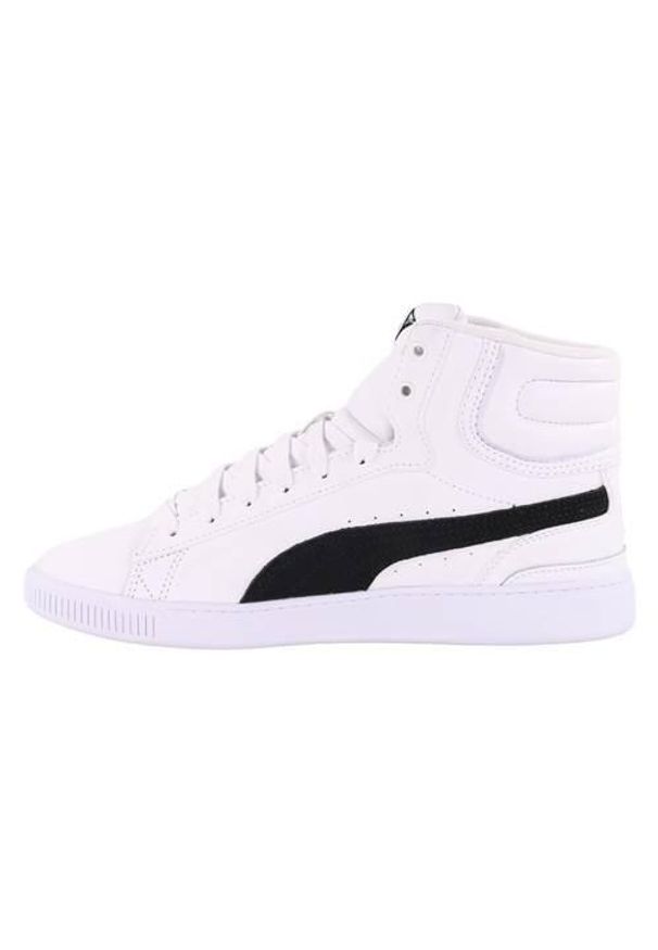Buty do chodzenia dla dzieci Puma Vikky V3 Mid. Wysokość cholewki: za kostkę. Zapięcie: sznurówki. Kolor: biały. Materiał: materiał, skóra, syntetyk. Szerokość cholewki: normalna. Model: Puma Vikky. Sport: turystyka piesza