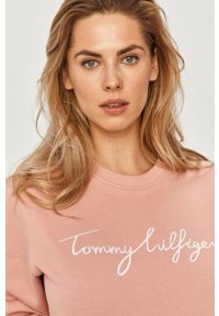 TOMMY HILFIGER - Tommy Hilfiger - Bluza bawełniana. Okazja: na co dzień. Kolor: różowy. Materiał: bawełna. Styl: casual #5