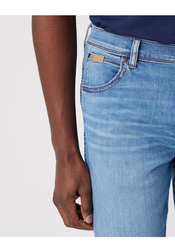 Wrangler - WRANGLER TEXAS SLIM MĘSKIE SPODNIE JEANSOWE THE STORY W12S7424J 112319197
