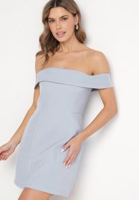 Born2be - Jasnoniebieska Taliowana Sukienka z Dekoltem Bandeau z Zakładką Zelzemis. Kolor: niebieski. Styl: klasyczny, elegancki #2