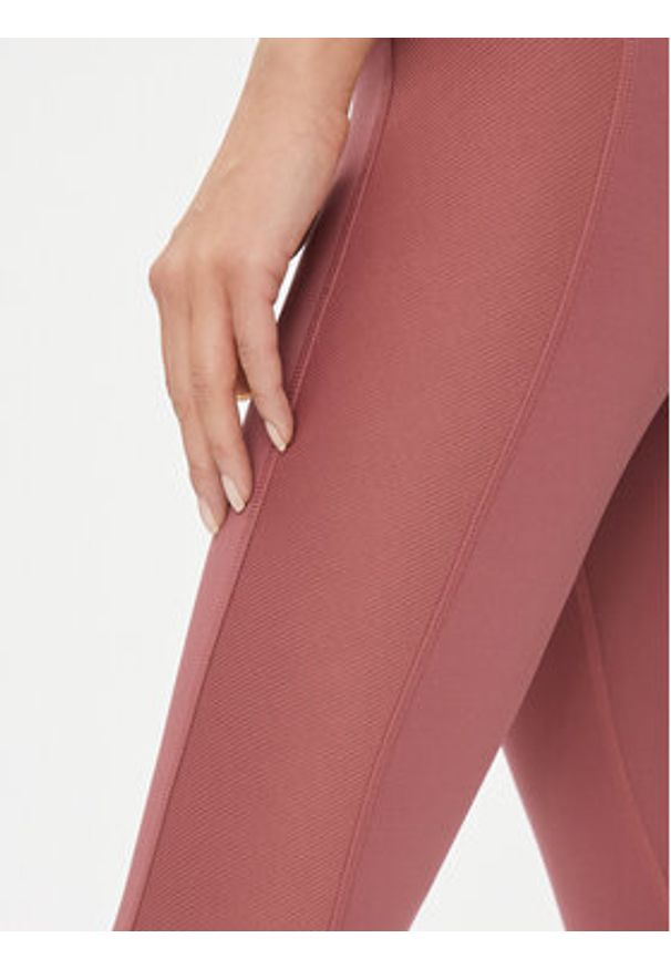 Reebok Legginsy Yoga Performance IM4049 Różowy Fitted Fit. Kolor: różowy. Materiał: syntetyk