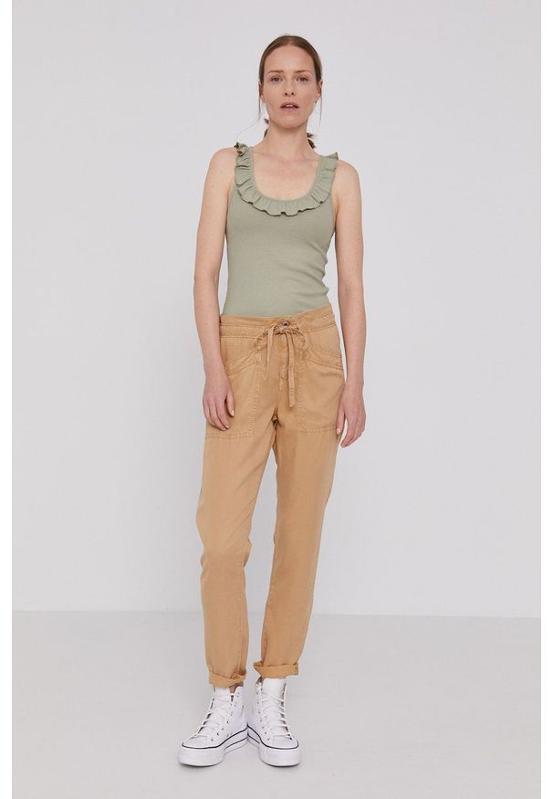 Pepe Jeans - Top Dorina. Kolor: zielony. Materiał: dzianina. Długość rękawa: na ramiączkach. Wzór: gładki